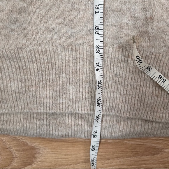 3/$30 - H&M Cozy Oversized Beige Turtleneck Sweater - Picture 5 of 5